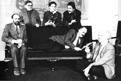 pc-theefoto-1990-thumb.jpg
